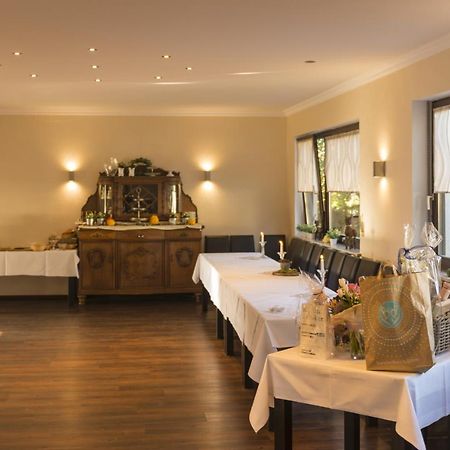 Hotel Restaurant Haesfeld Überherrn Kültér fotó