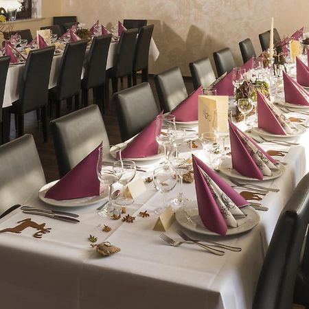 Hotel Restaurant Haesfeld Überherrn Kültér fotó