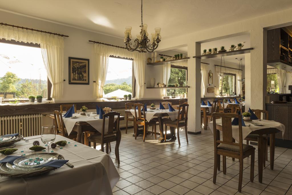 Hotel Restaurant Haesfeld Überherrn Kültér fotó