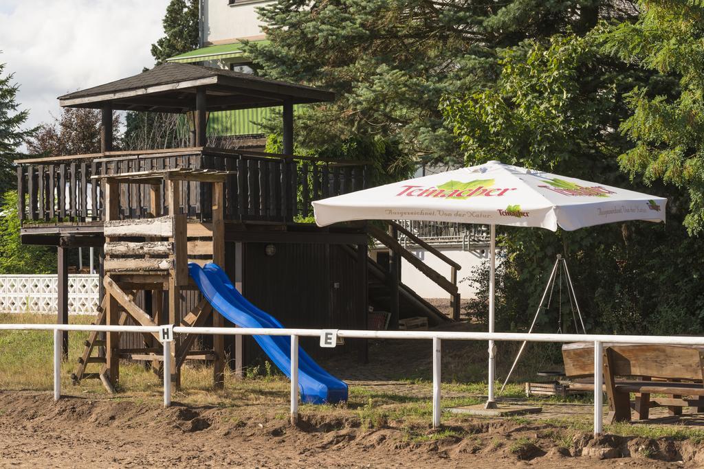 Hotel Restaurant Haesfeld Überherrn Kültér fotó