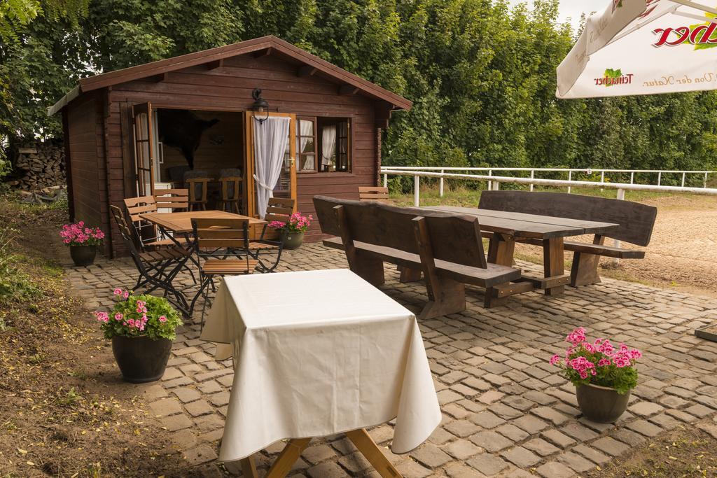 Hotel Restaurant Haesfeld Überherrn Kültér fotó